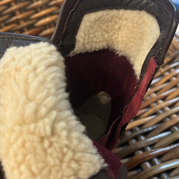 Ugg Boots Womens 10.5 Simmens Ankle Booties Waterproof Brown
Leather Wool Green - Picture 8 of 10